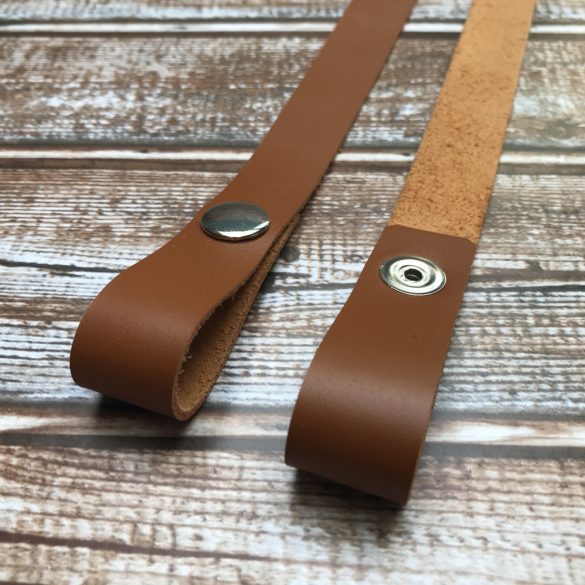 Patentos bőr táskafül - őzbarna